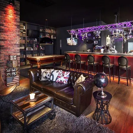 鲁汶中央剧院酒店 3* 鲁汶